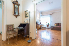 Classy Historic Big Apt 150 sq m 1 min from metro